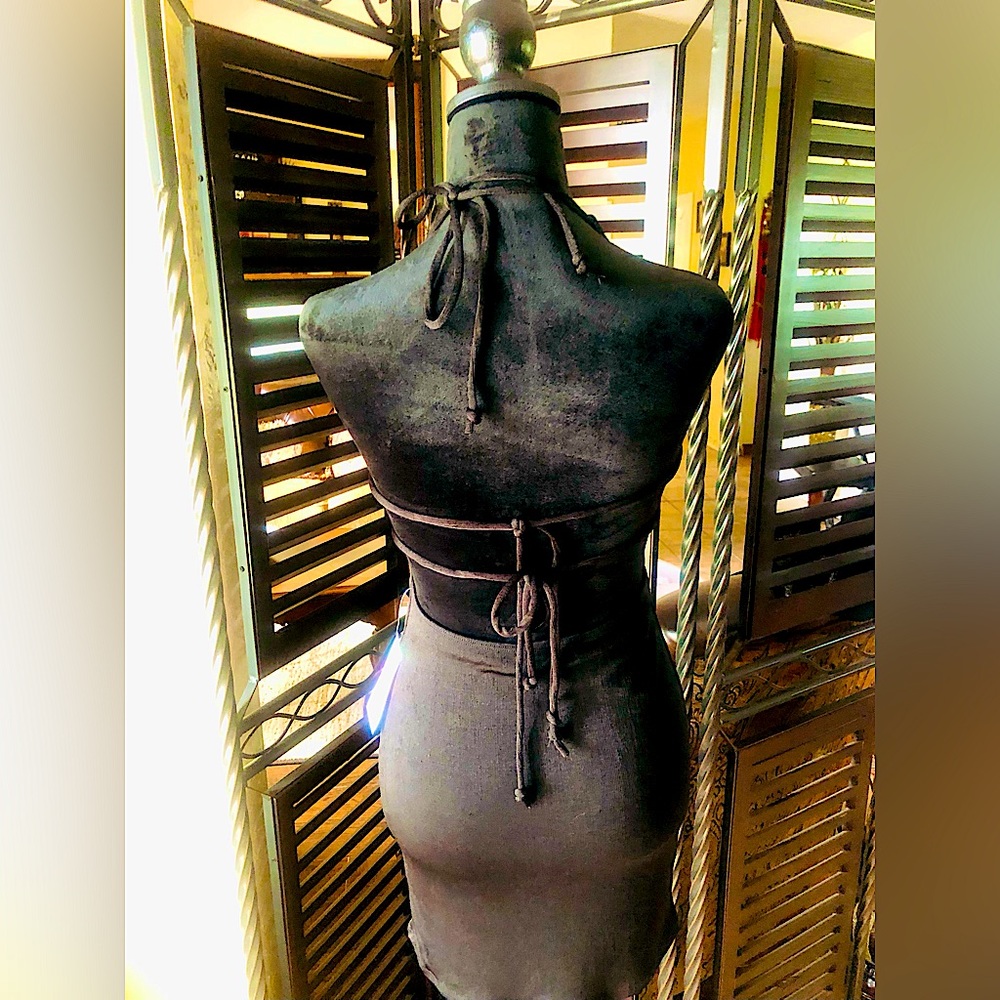 Liz & Sarah Black backless Dress